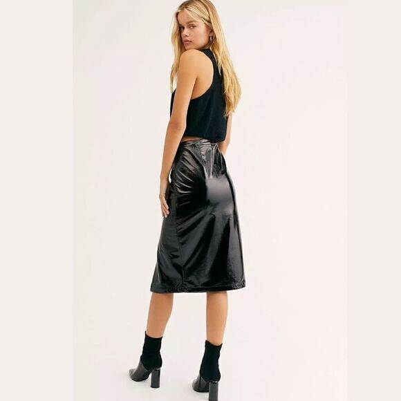 NWT FREE PEOPLE SLICK VINYL PATENT PENCIL SKIRT - Picture 2 of 3